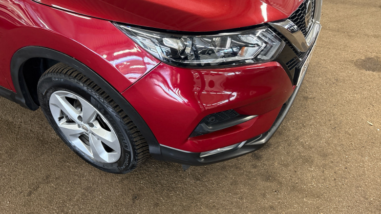 Nissan Qashqai 1.3 DiG-T 160 Acenta Premium 5dr Petrol Hatchback